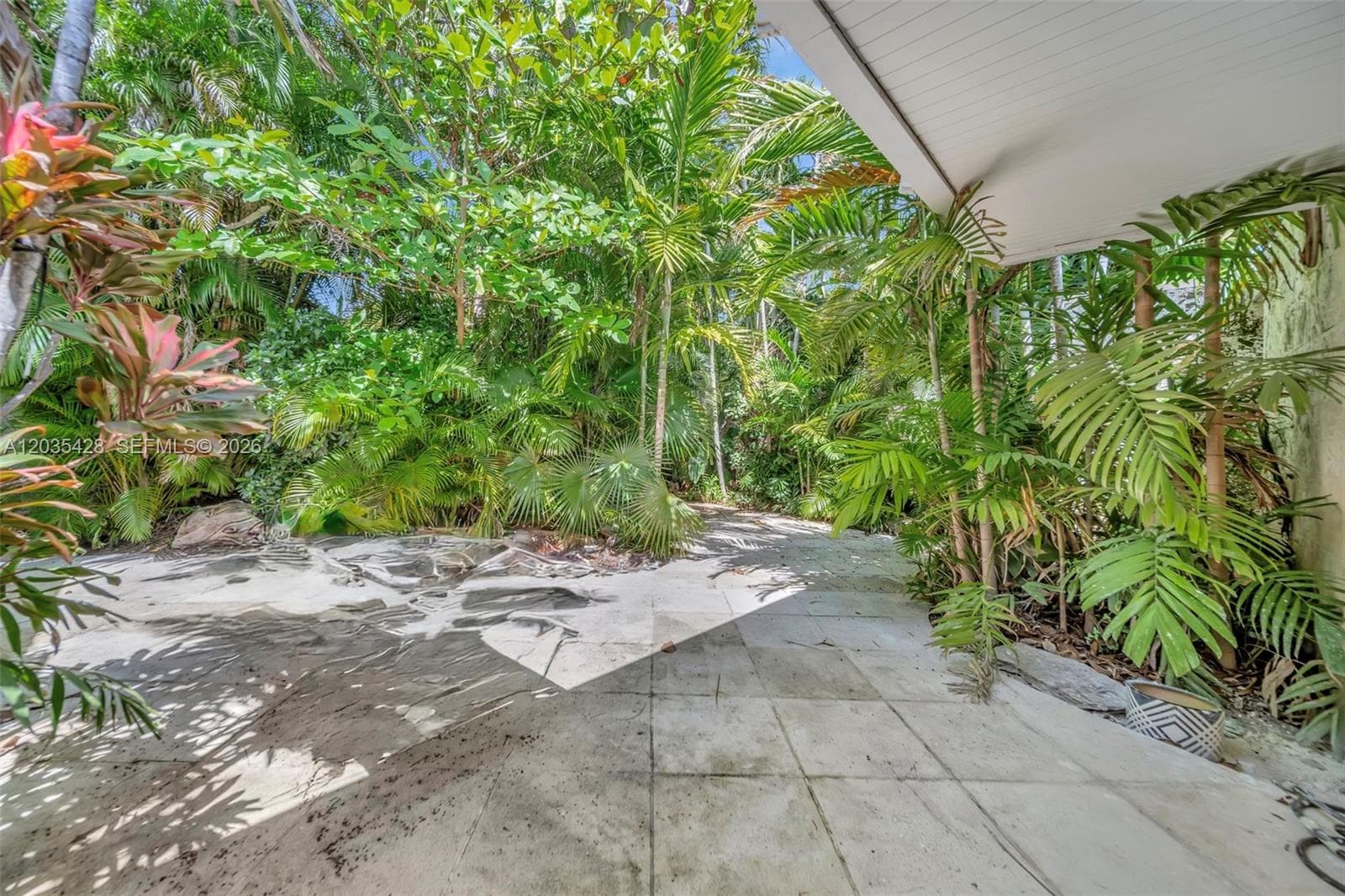 111 S Hibiscus Dr, Miami Beach, FL 33139 — zdjęcie 5
