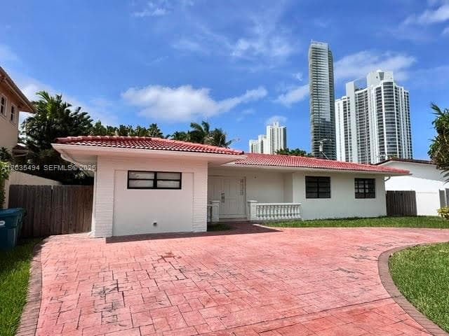 215 187th St, Sunny Isles Beach, FL 33160 — zdjęcie 2