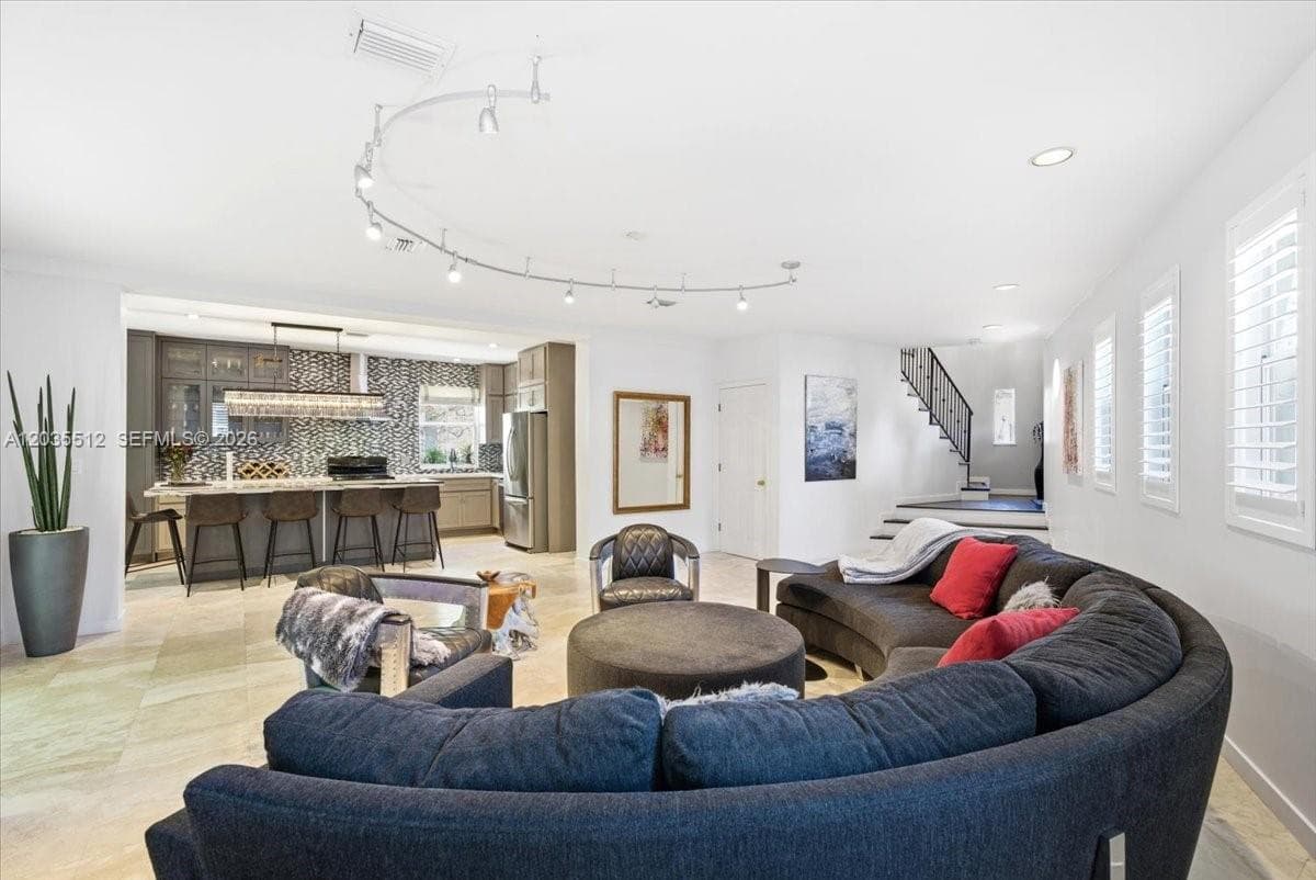 2917 Jackson Ave, Miami, FL 33133 — zdjęcie 3