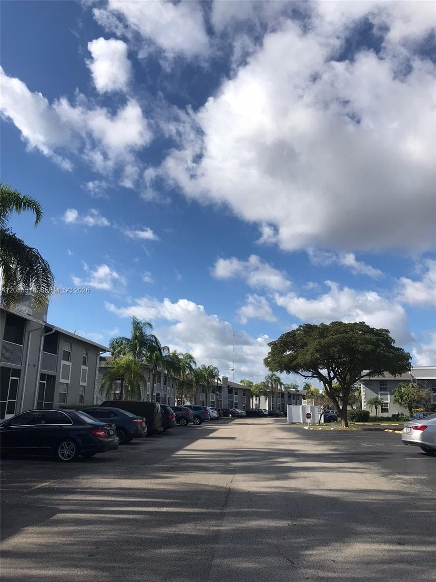486 NE 210th Cir Ter # 204-29, Miami, FL 33179 — zdjęcie 2