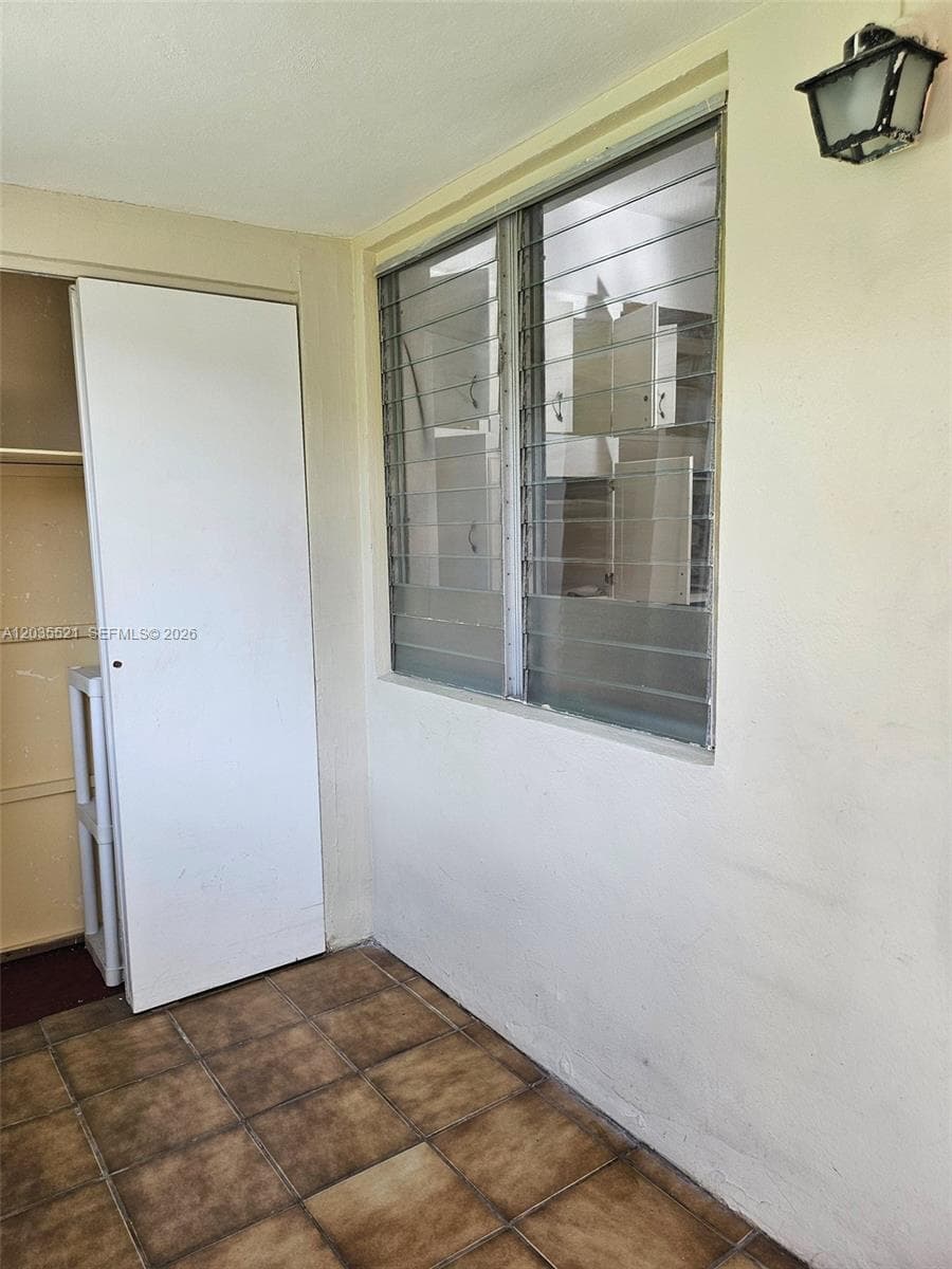 709 NE 4th Ct # 6, Hallandale Beach, FL 33009 — zdjęcie 5