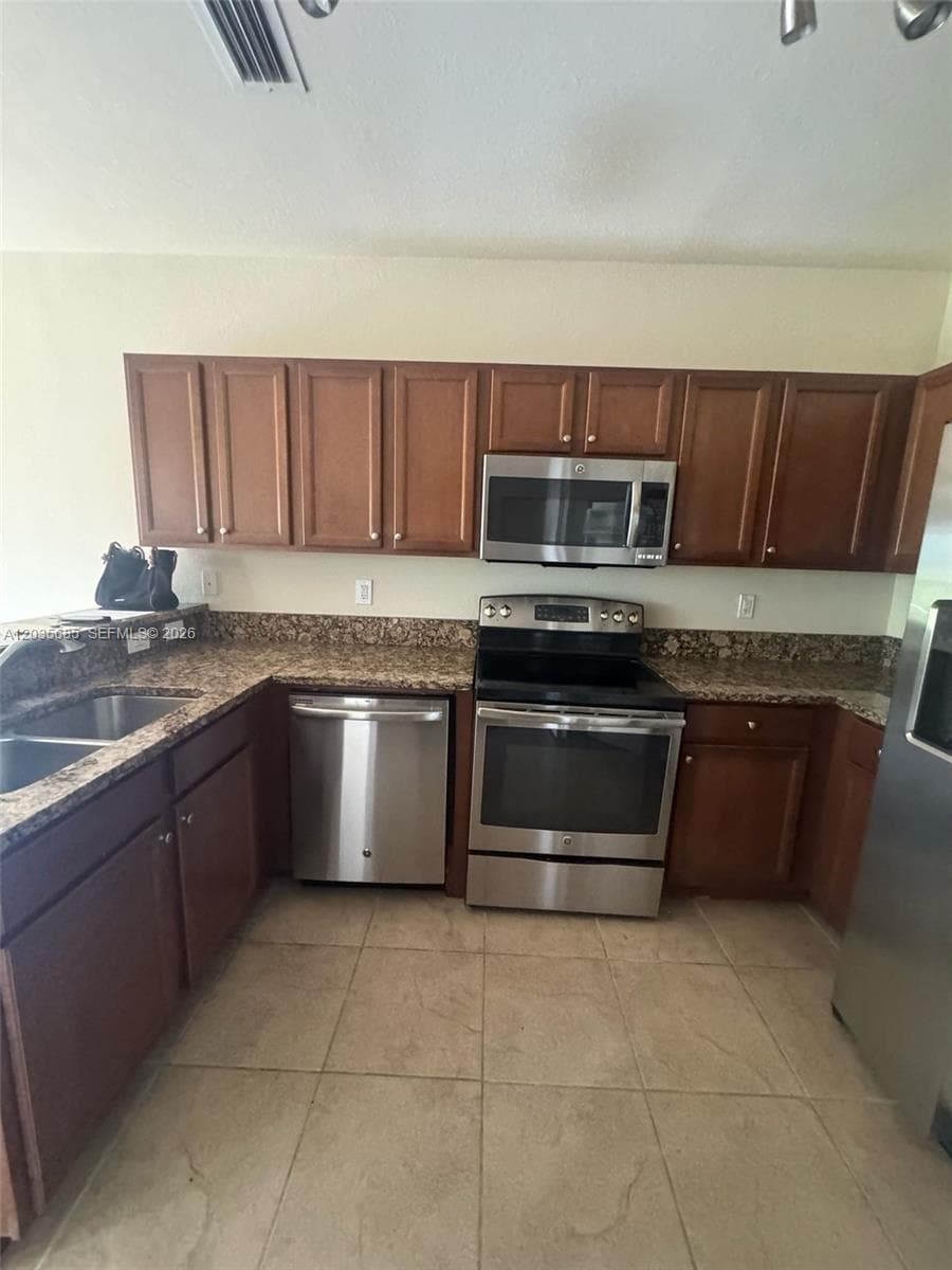8900 NW 97th Ave # 212, Doral, FL 33178 — zdjęcie 3