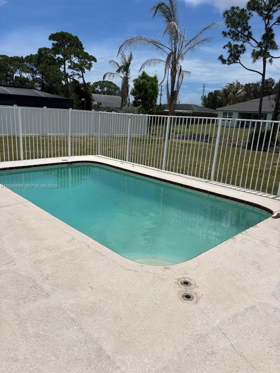 1781 SE Fairfield St, Port St. Lucie, FL 34983 — zdjęcie 2