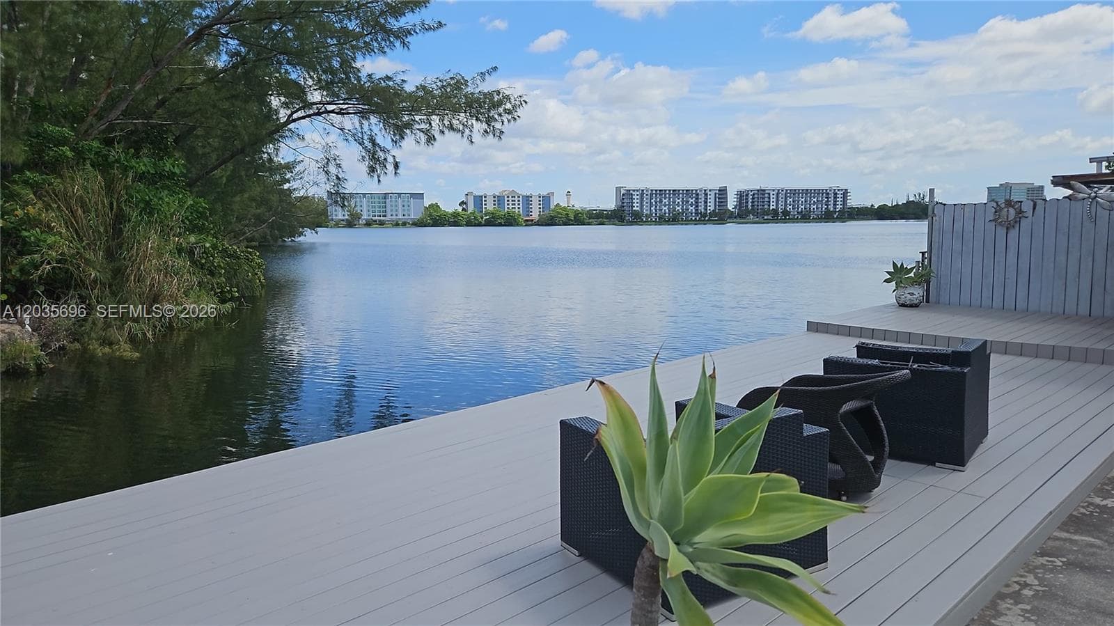 6895 Tamiami Canal Rd, Miami, FL 33126 — zdjęcie 5