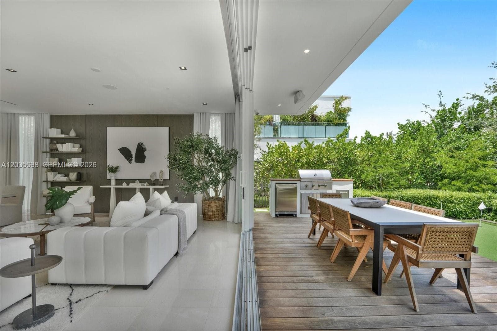 810 W 47 CT, Miami Beach, FL 33140 — zdjęcie 5