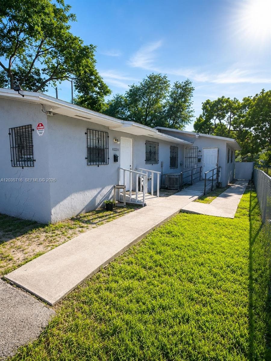 6228 NW 4th Ave # 2, Miami, FL 33150 — zdjęcie 2