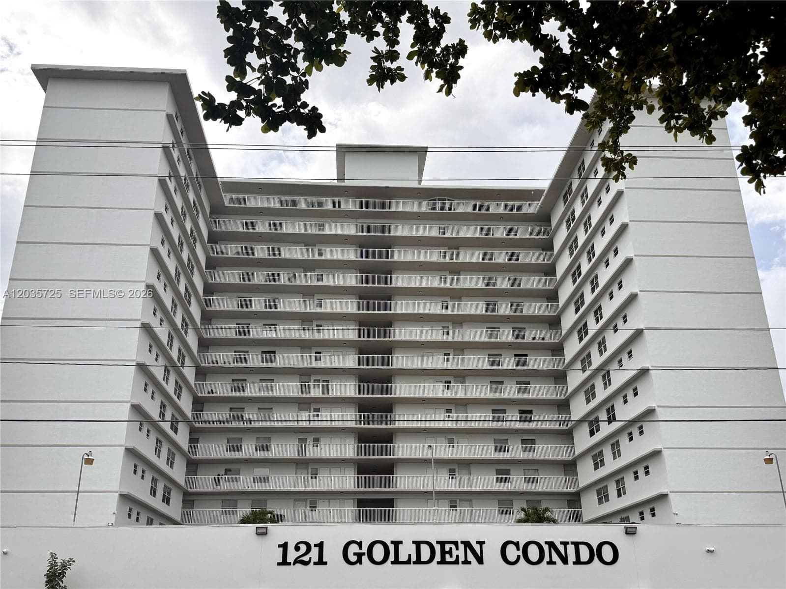 121 Golden Isles Dr # 904, Hallandale Beach, FL 33009 — zdjęcie 3