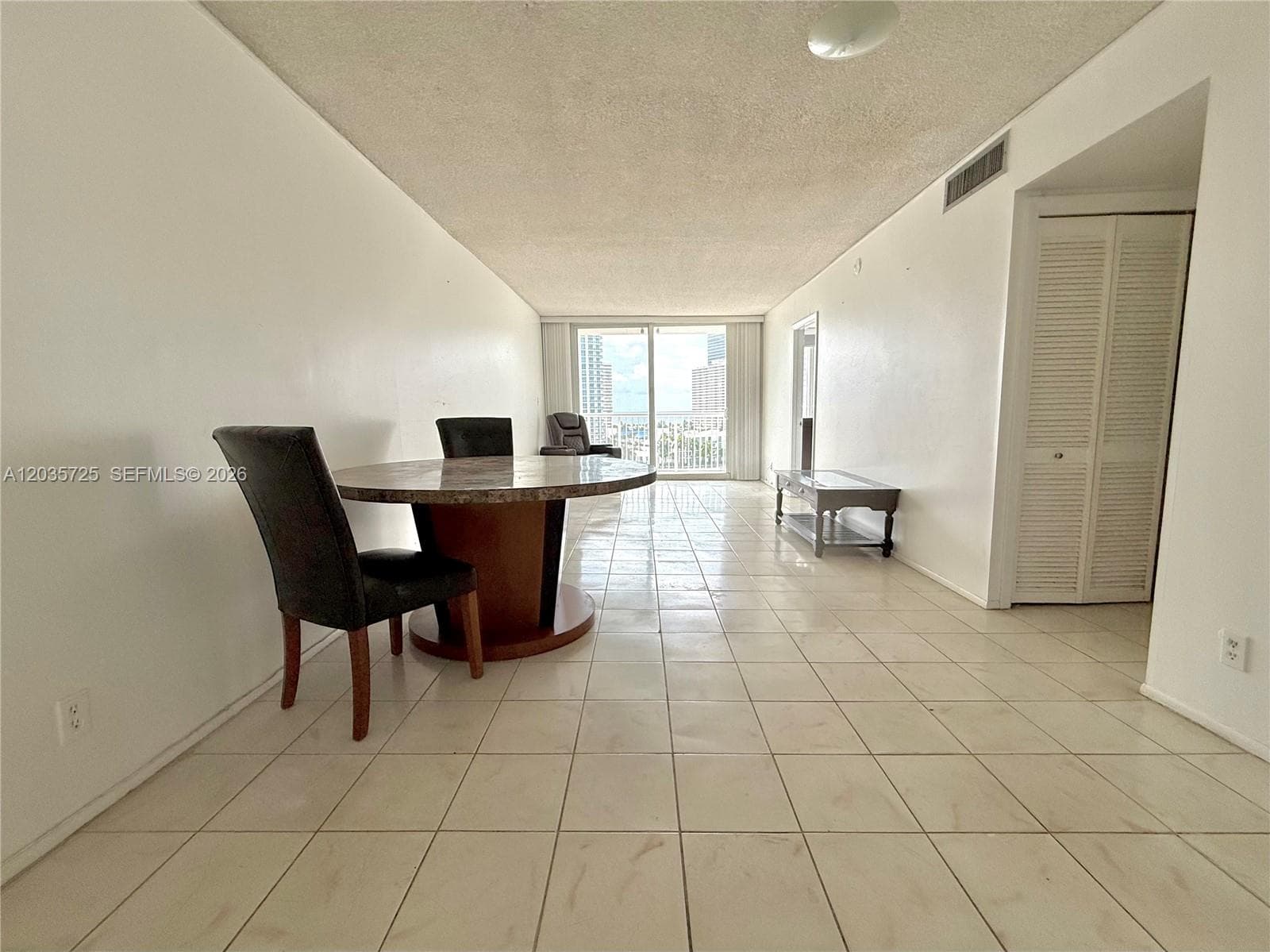 121 Golden Isles Dr # 904, Hallandale Beach, FL 33009 — zdjęcie 4