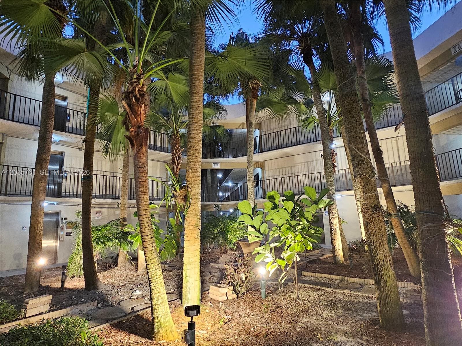 8075 SW 107th Ave # 114, Miami, FL 33173 — zdjęcie 3