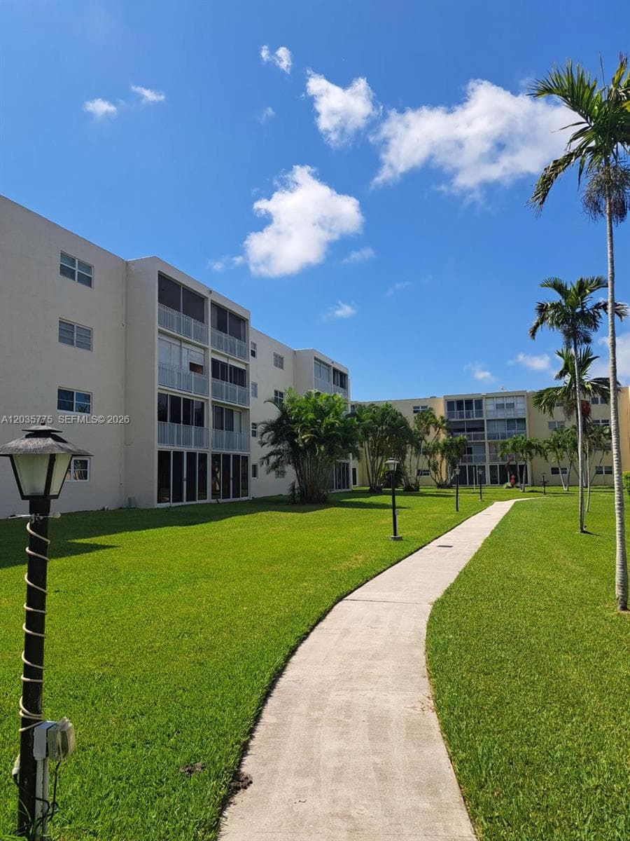 1024 SE 3rd Ave # 304, Dania Beach, FL 33004 — zdjęcie 3