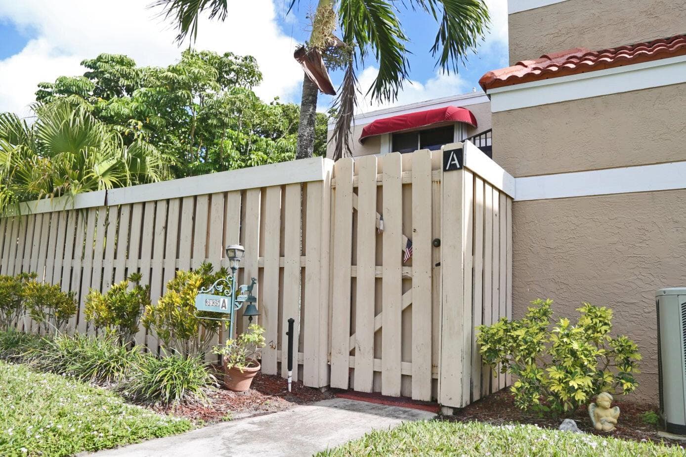 3935 Village Drive # A, Delray Beach, FL 33445 — zdjęcie 2