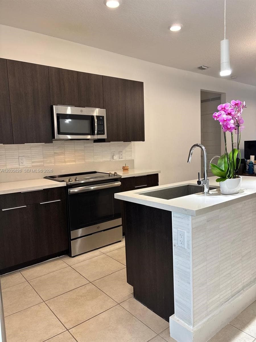 4740 NW 84th Ct # 32, Doral, FL 33166 — zdjęcie 3