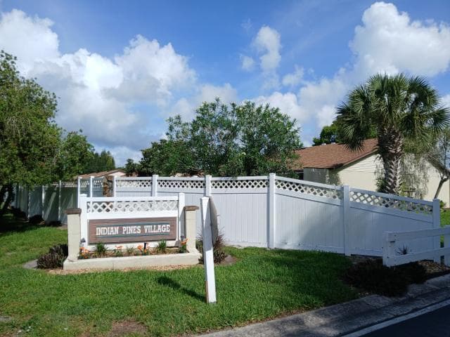 6012 Indrio Road # 7, Fort Pierce, FL 34951 — zdjęcie 2
