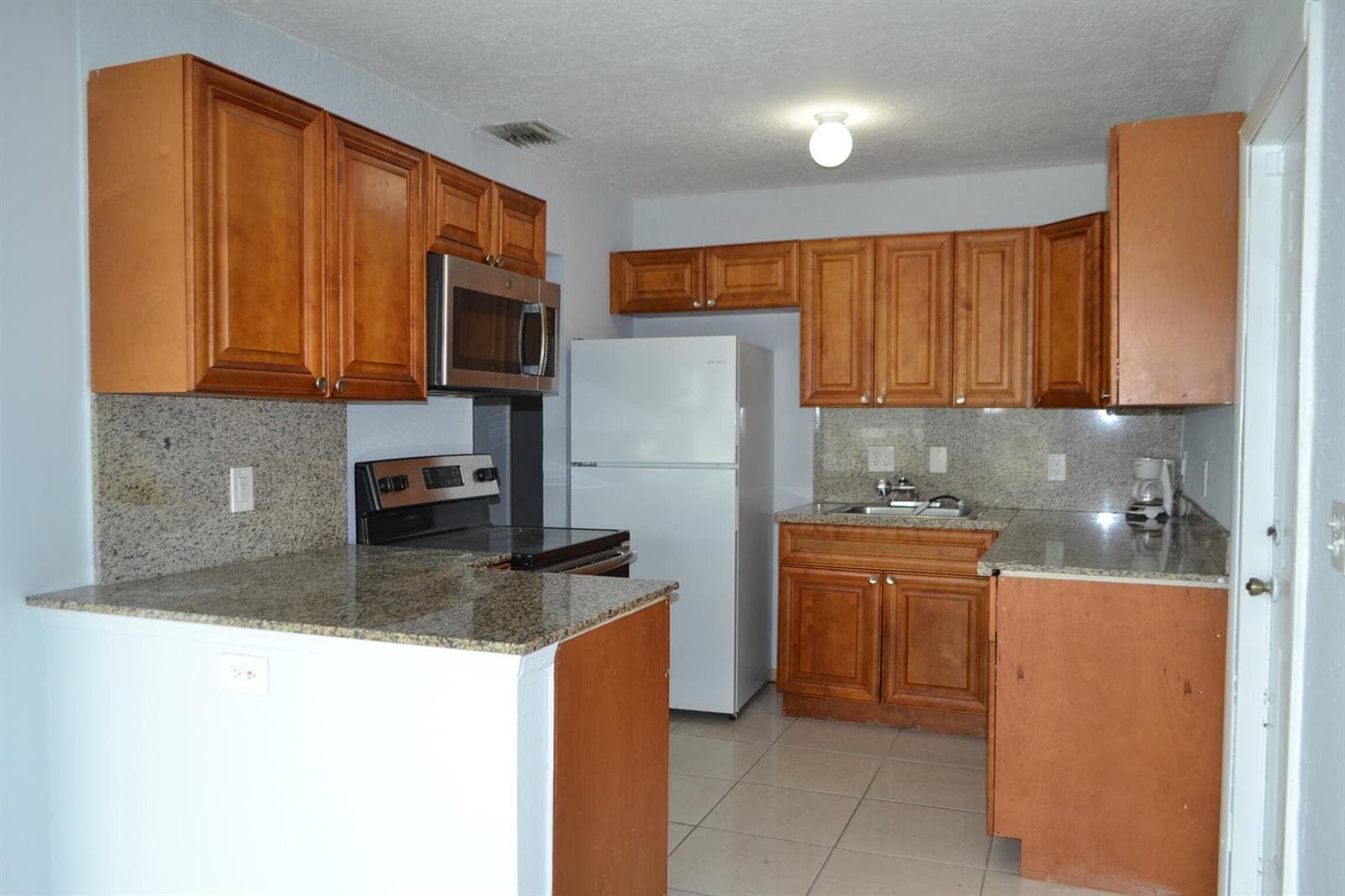 608 NW 20th Court, Pompano Beach, FL 33060 — zdjęcie 3