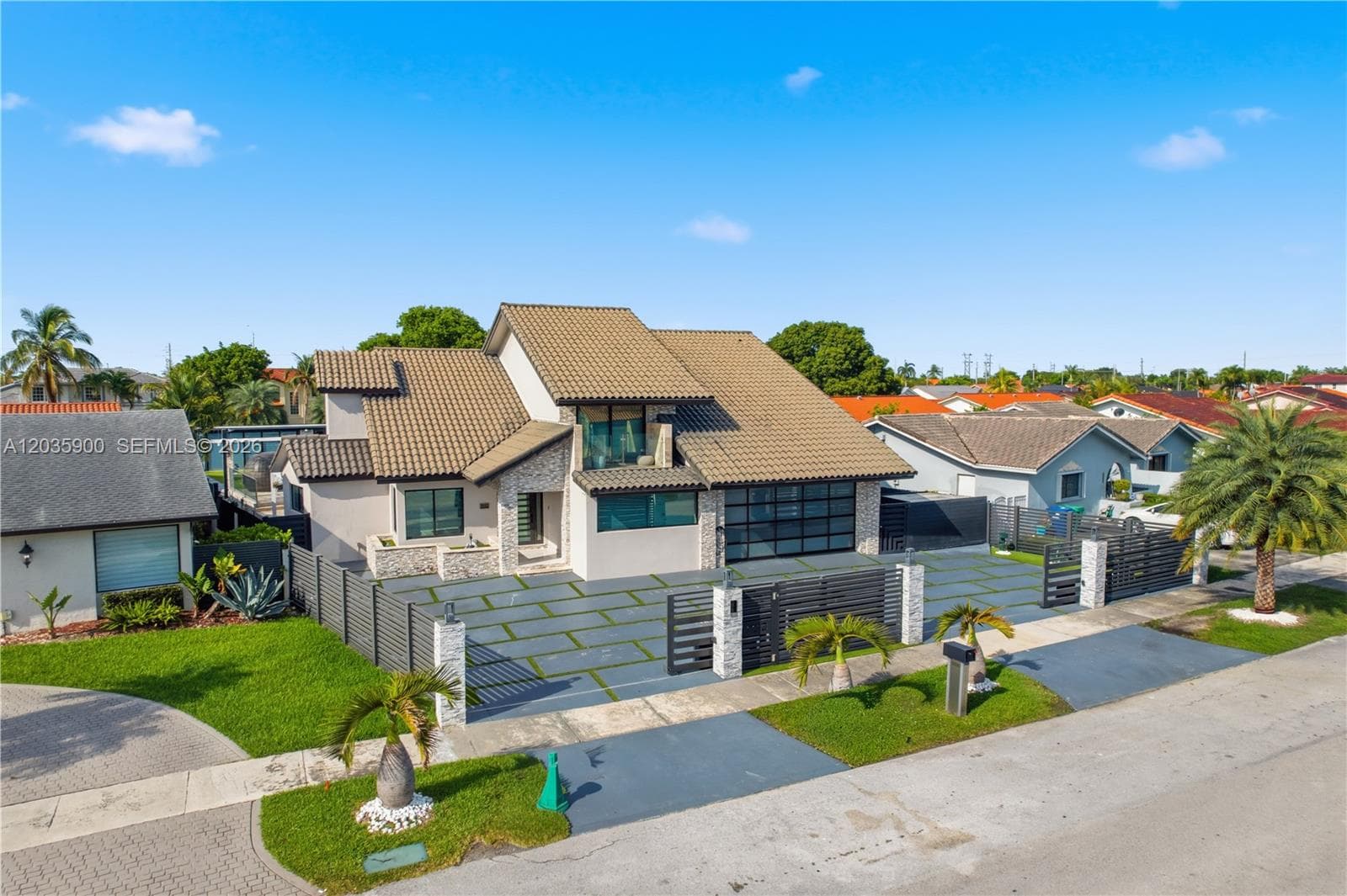13330 SW 5th St, Miami, FL 33184 — zdjęcie 2
