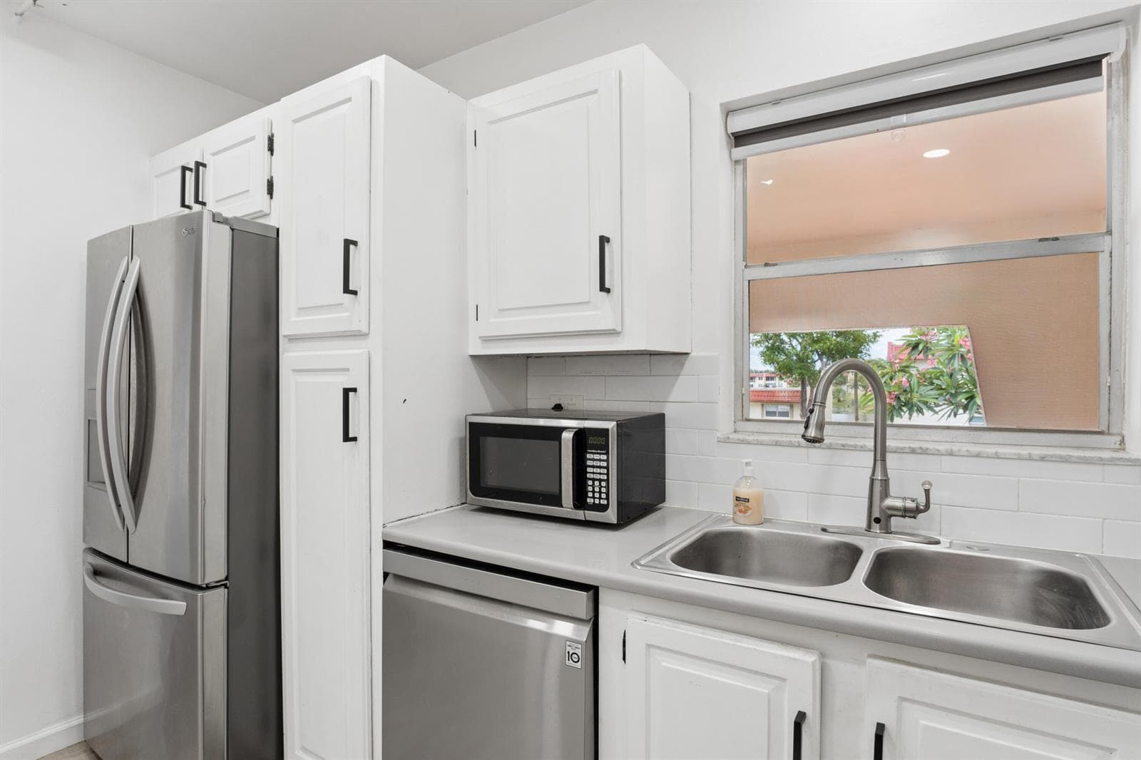 180 Lake Frances Drive, West Palm Beach, FL 33411 — zdjęcie 3