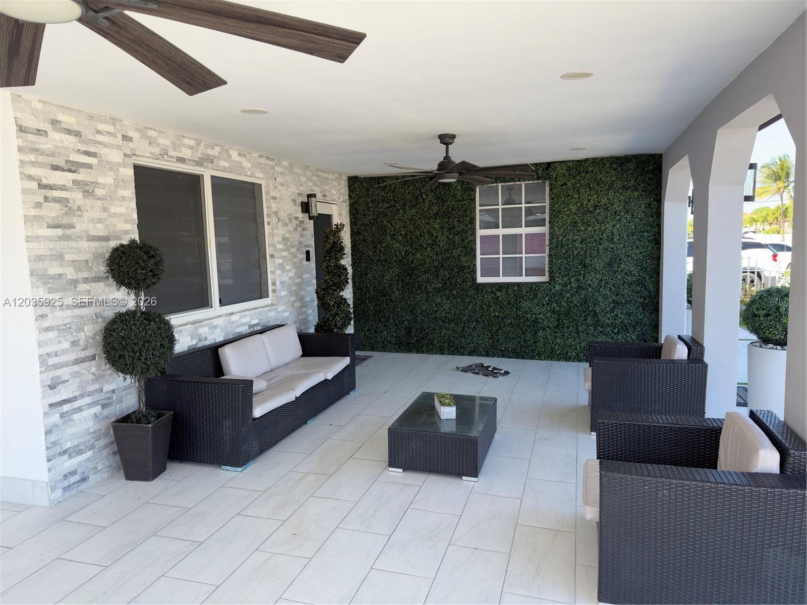 224 E 42nd St, Hialeah, FL 33013 — zdjęcie 5