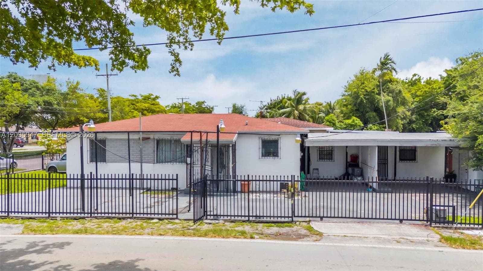 2300 NW 9th St, Miami, FL 33125 — zdjęcie 2