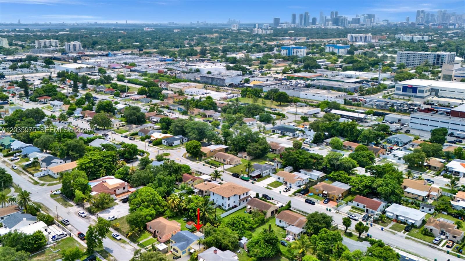 1042 NW 76th St, Miami, FL 33150 — zdjęcie 3