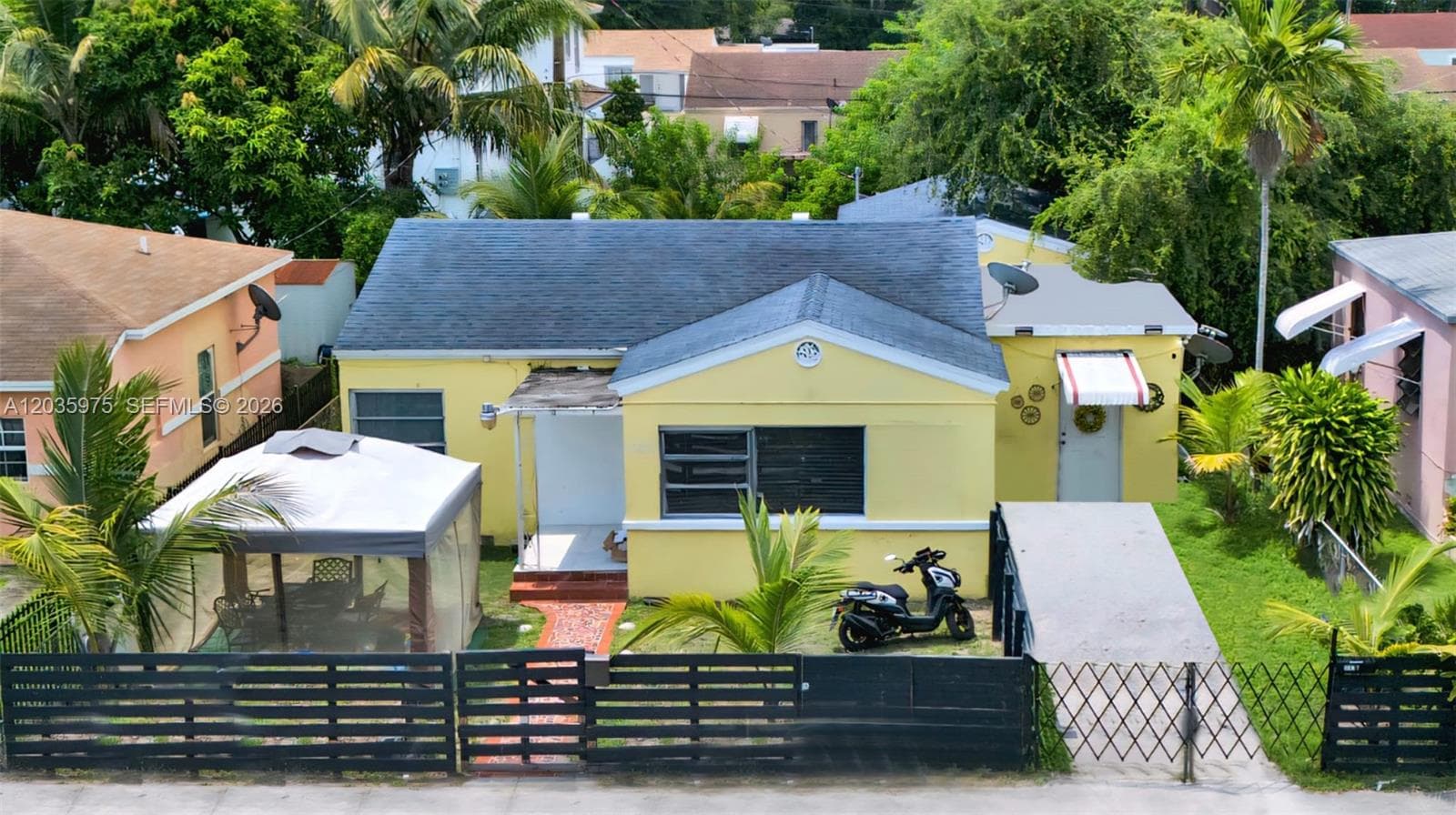 1042 NW 76th St, Miami, FL 33150