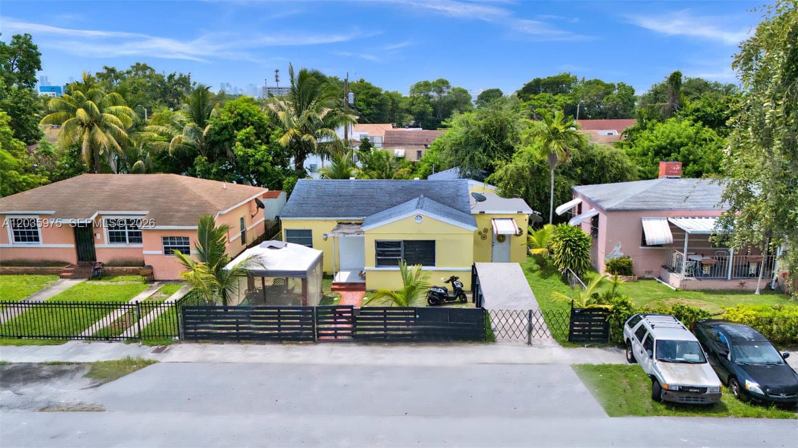 1042 NW 76th St, Miami, FL 33150 — zdjęcie 4
