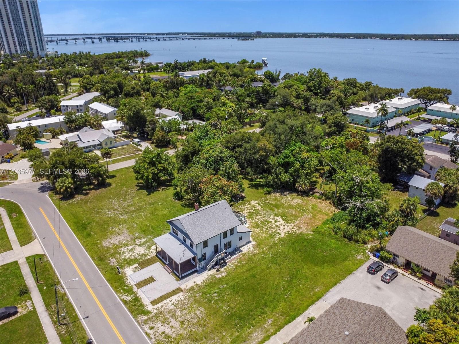 3221 EDGEWOOD, Fort Myers, FL 33916 — zdjęcie 2