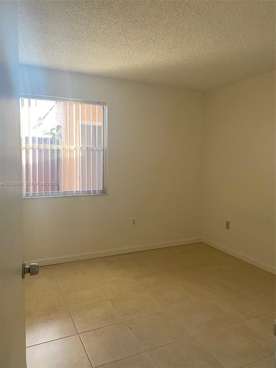 15695 SW 82nd Cir Ln # 1-5, Miami, FL 33193 — zdjęcie 4