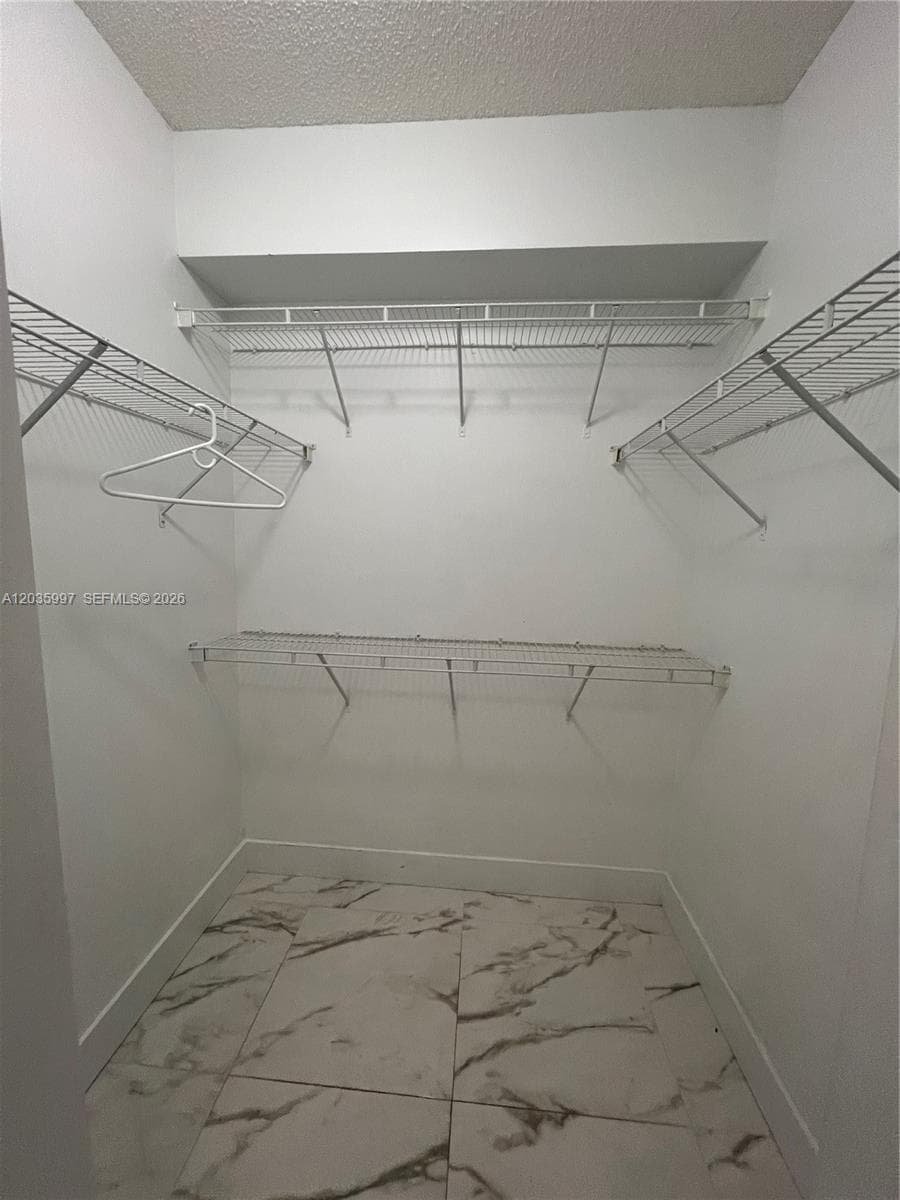 5085 NW 7th St # 711, Miami, FL 33126 — zdjęcie 5