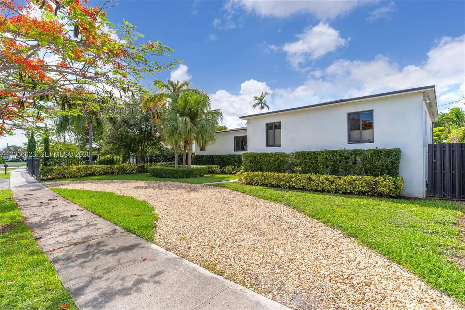 8281 SW 27th Ln, Miami, FL 33155 — zdjęcie 2