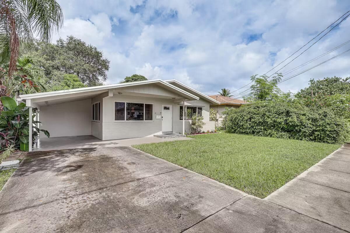 124 SW 2nd Avenue, Hallandale Beach, FL 33009 — zdjęcie 2