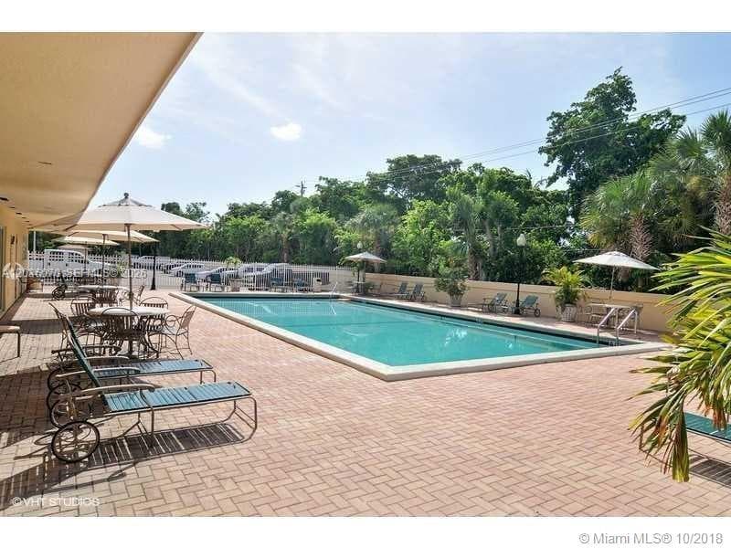 1800 Sans Souci Blvd # 317, North Miami, FL 33181 — zdjęcie 2