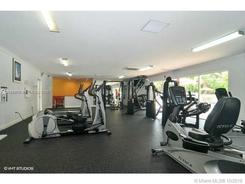 1800 Sans Souci Blvd # 317, North Miami, FL 33181 — zdjęcie 3