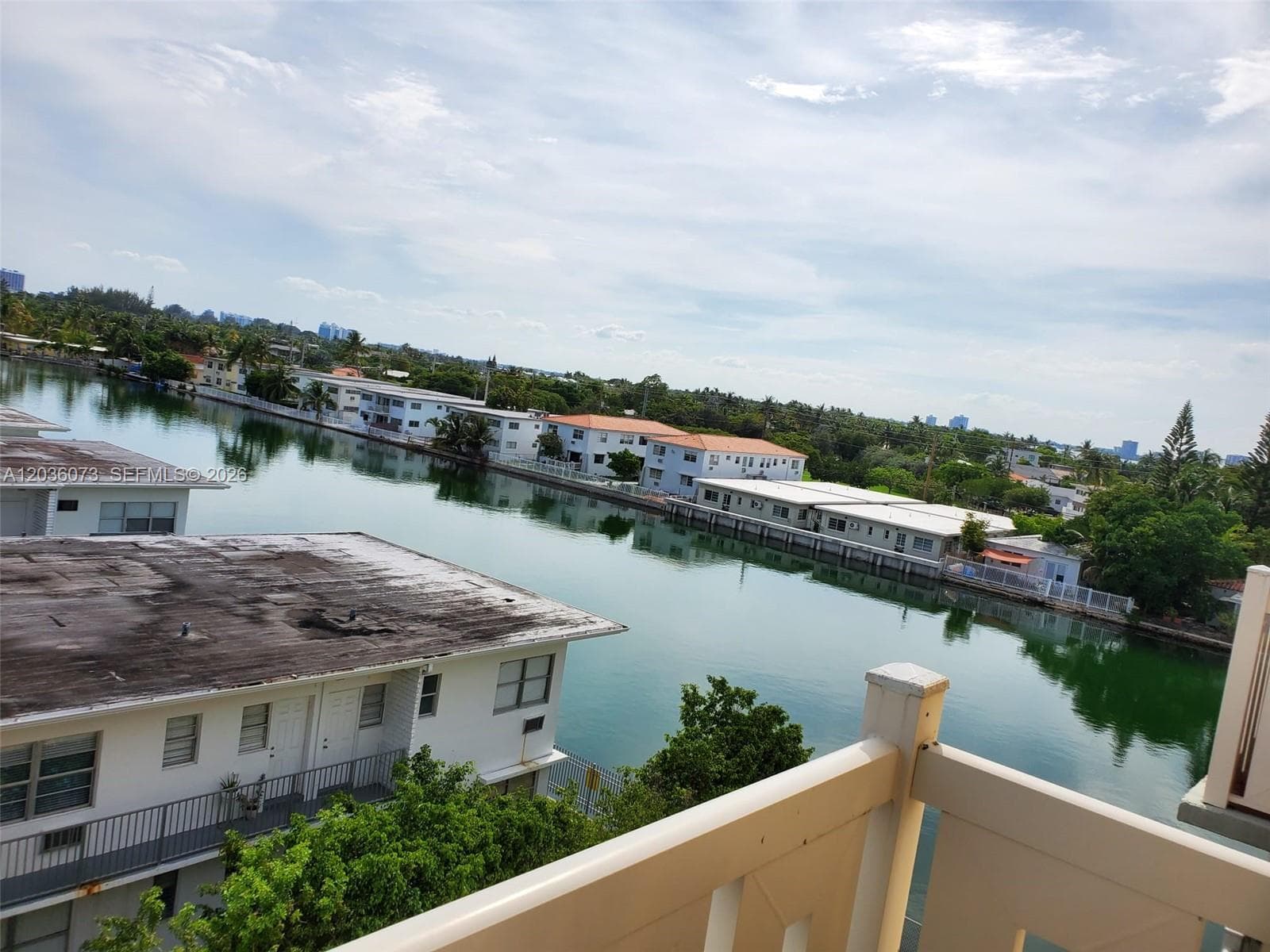 7900 Tatum Waterway Dr # 502, Miami Beach, FL 33141 — zdjęcie 2