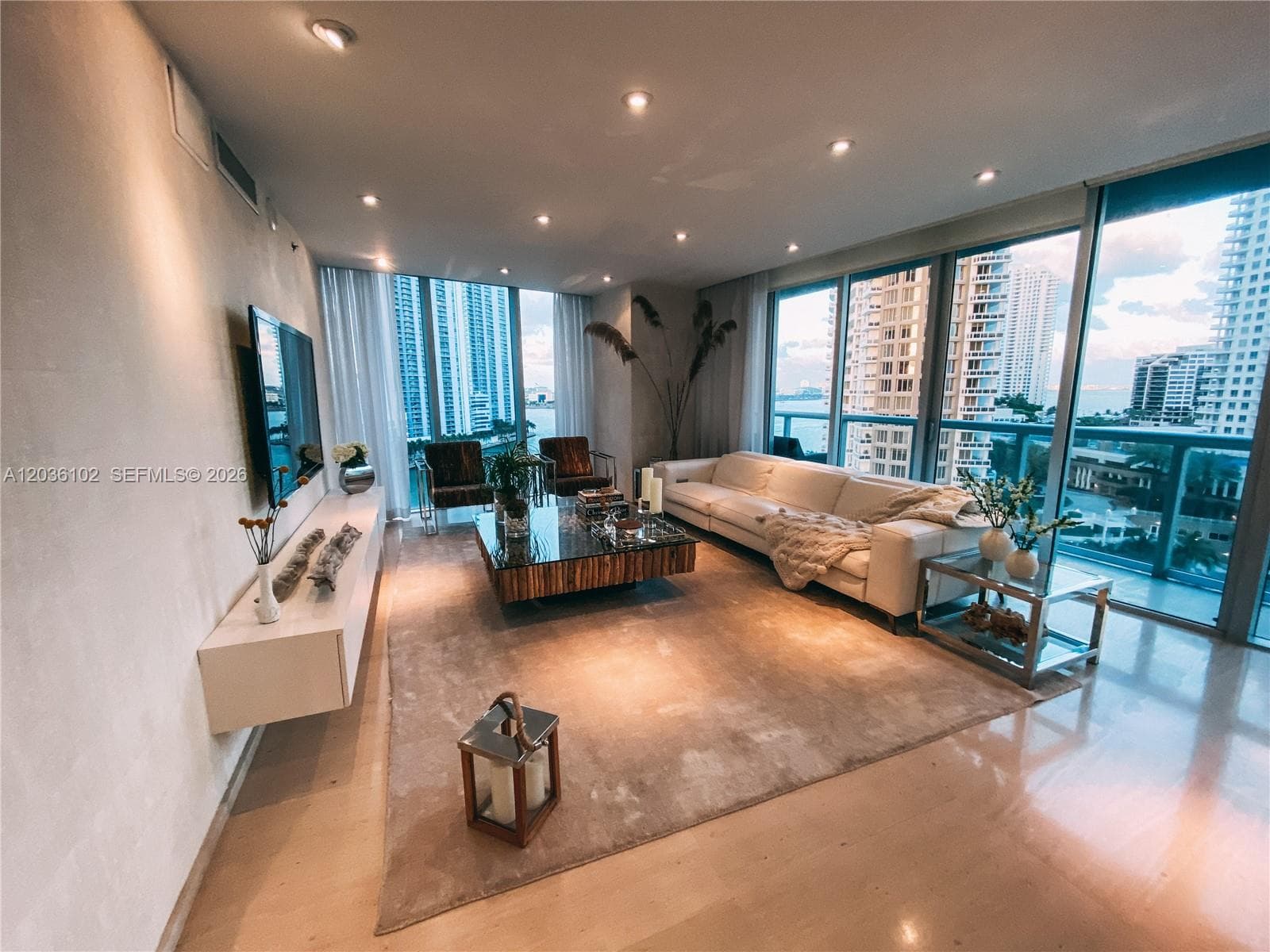 465 Brickell Ave # 1101, Miami, FL 33131 — zdjęcie 4
