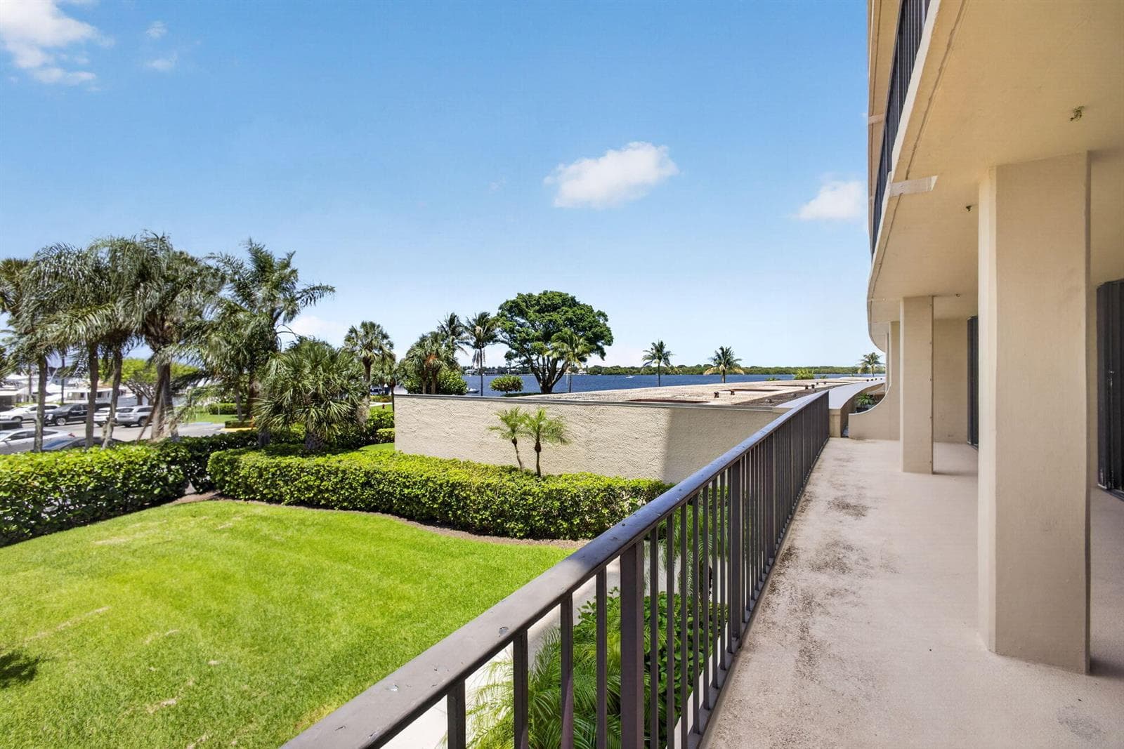 136 Lakeshore Drive, North Palm Beach, FL 33408 — zdjęcie 2