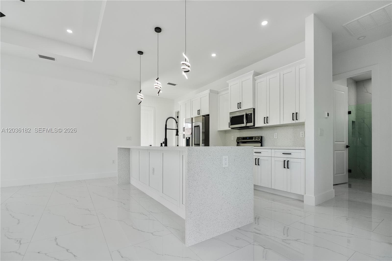 1116 EIGHTH AVE, Lehigh Acres, FL 33972 — zdjęcie 4