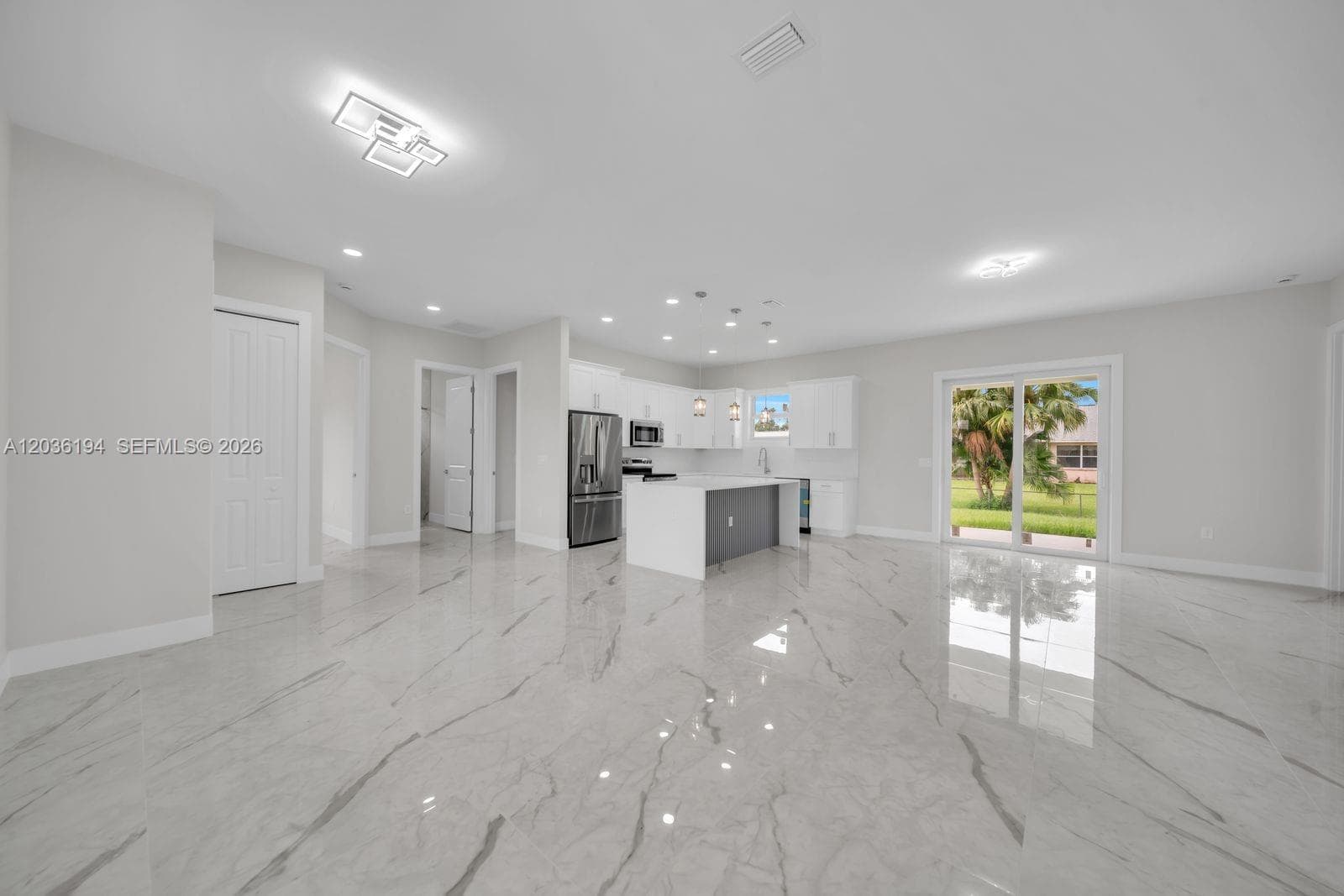 2715 10th ST W, Lehigh Acres, FL 33971 — zdjęcie 5