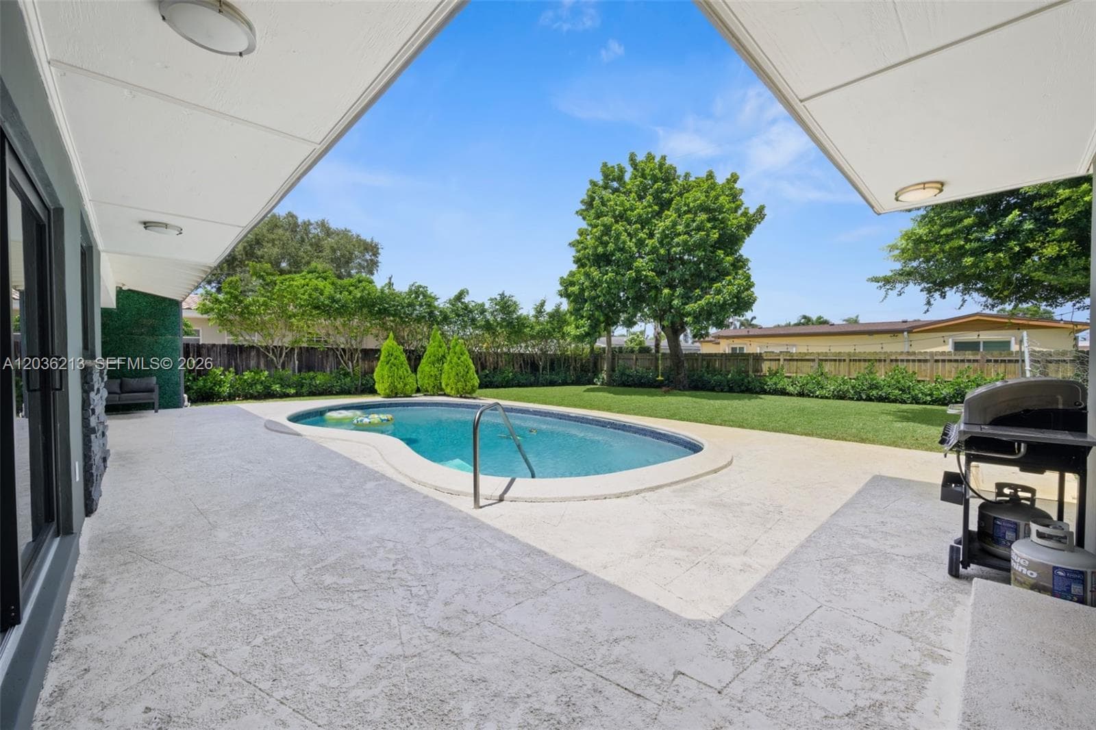 1951 NE 187 th dr, North Miami Beach, FL 33179 — zdjęcie 5