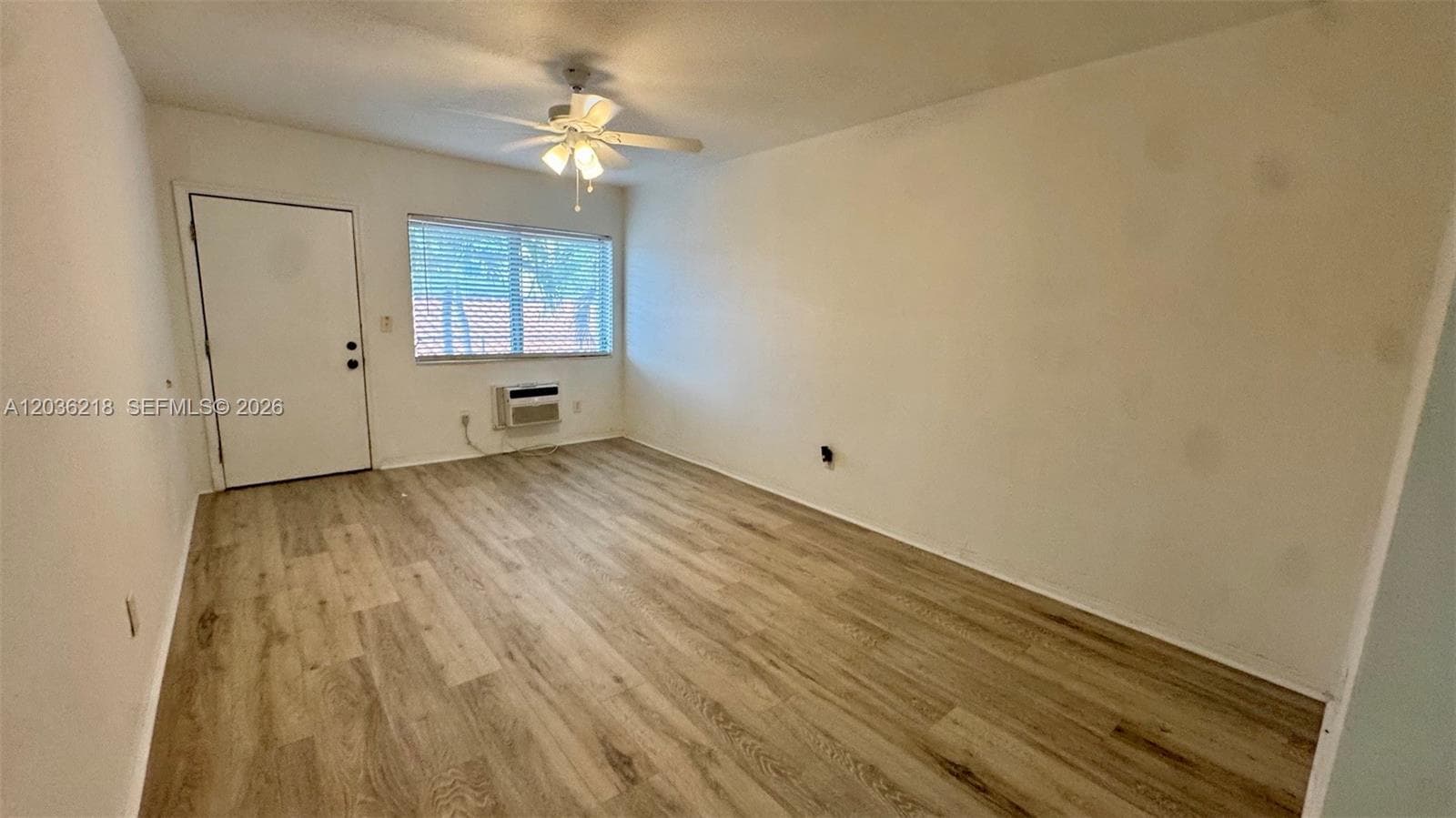 7717 Byron Ave # 12, Miami Beach, FL 33141 — zdjęcie 4