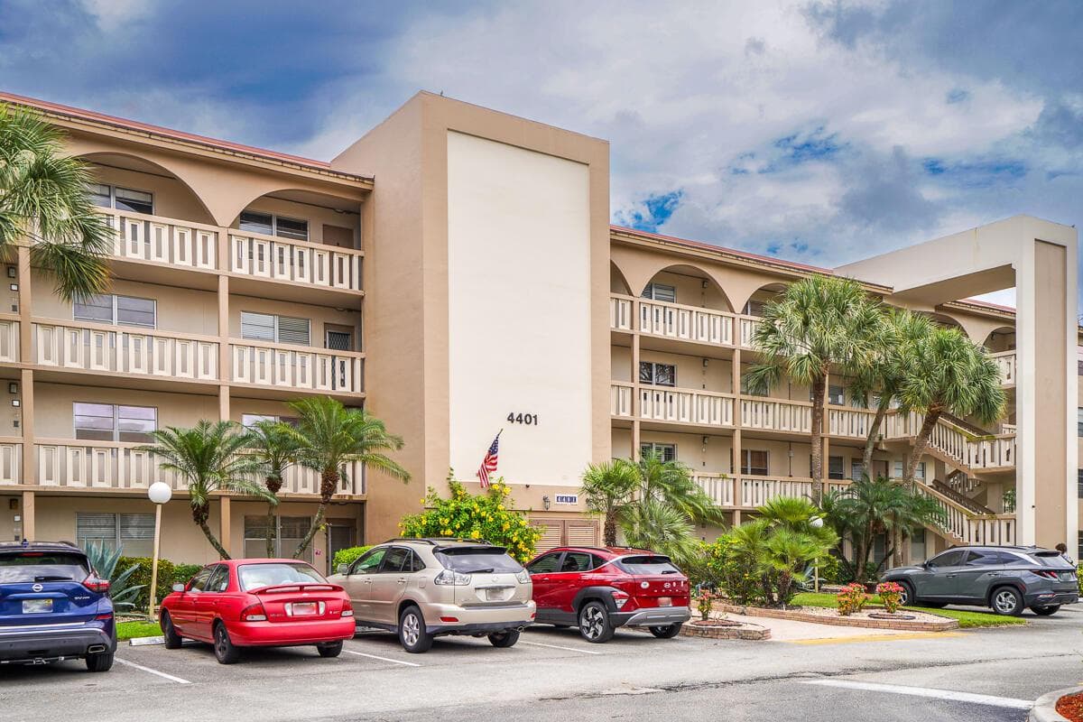4401 Martinique Court # D2, Coconut Creek, FL 33066 — zdjęcie 2