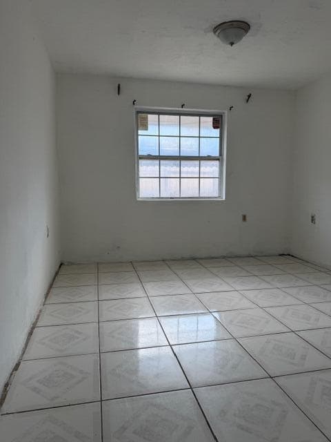2975 NW 96th Street, Miami, FL 33147 — zdjęcie 4