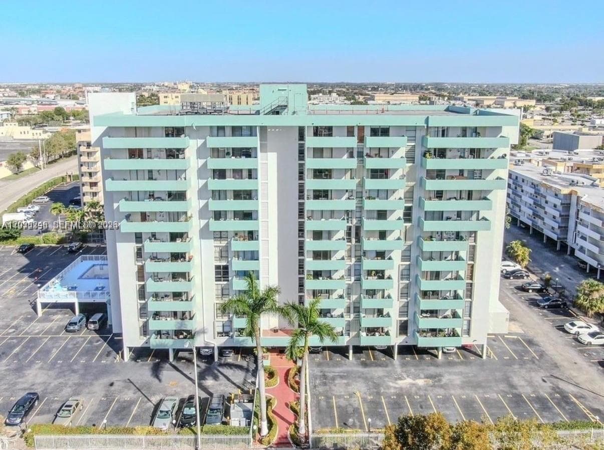 1825 W 44th Pl # 1107, Hialeah, FL 33012 — zdjęcie 3