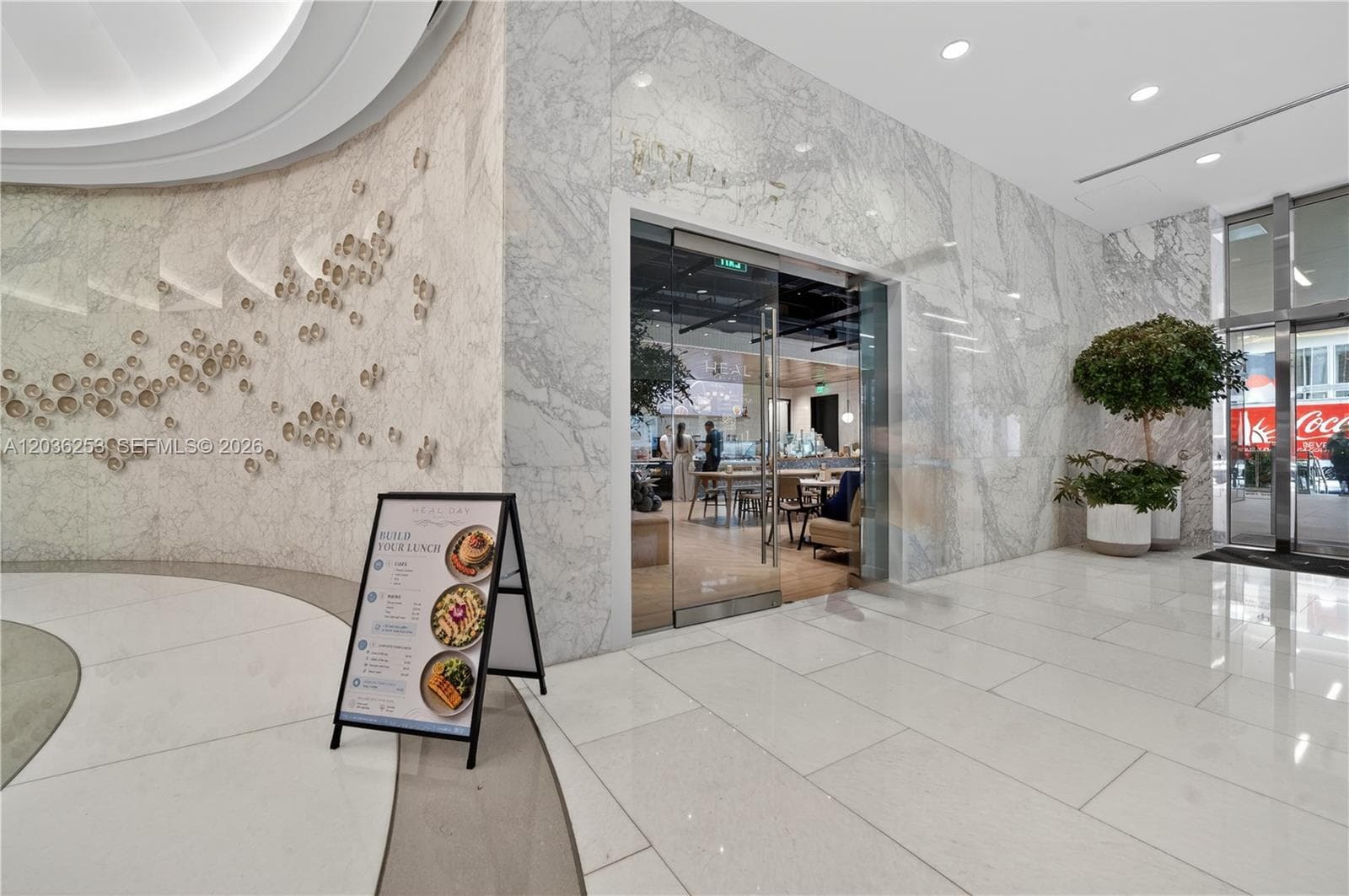2 S Biscayne Blvd, Miami, FL 33131 — zdjęcie 2