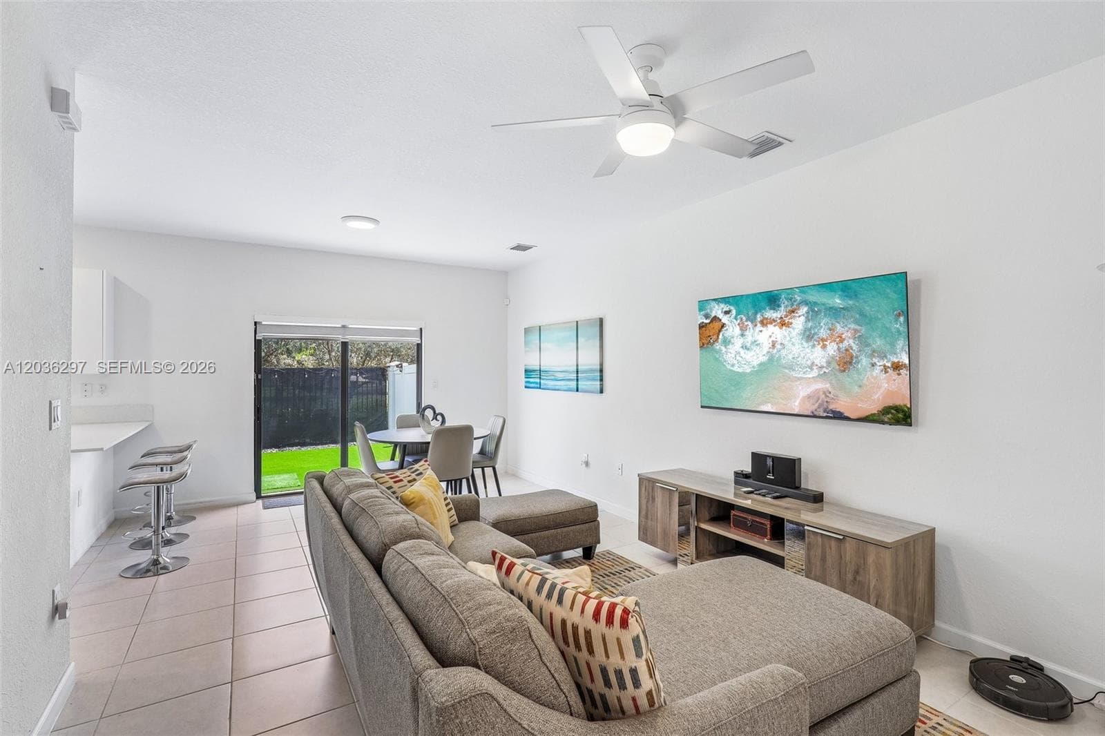 592 NW 203rd Ter, Miami Gardens, FL 33169 — zdjęcie 5