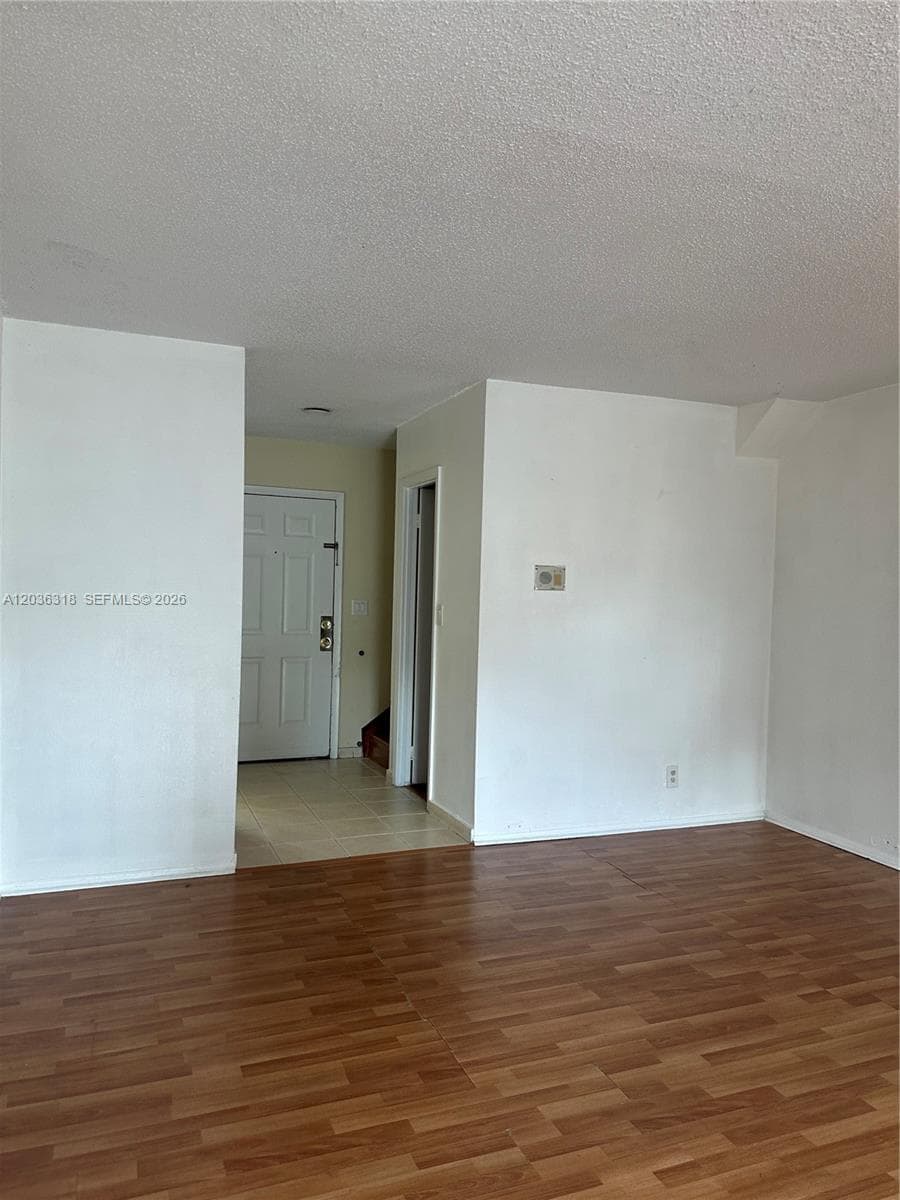 18101 NW 68th Ave # B201, Hialeah, FL 33015 — zdjęcie 3