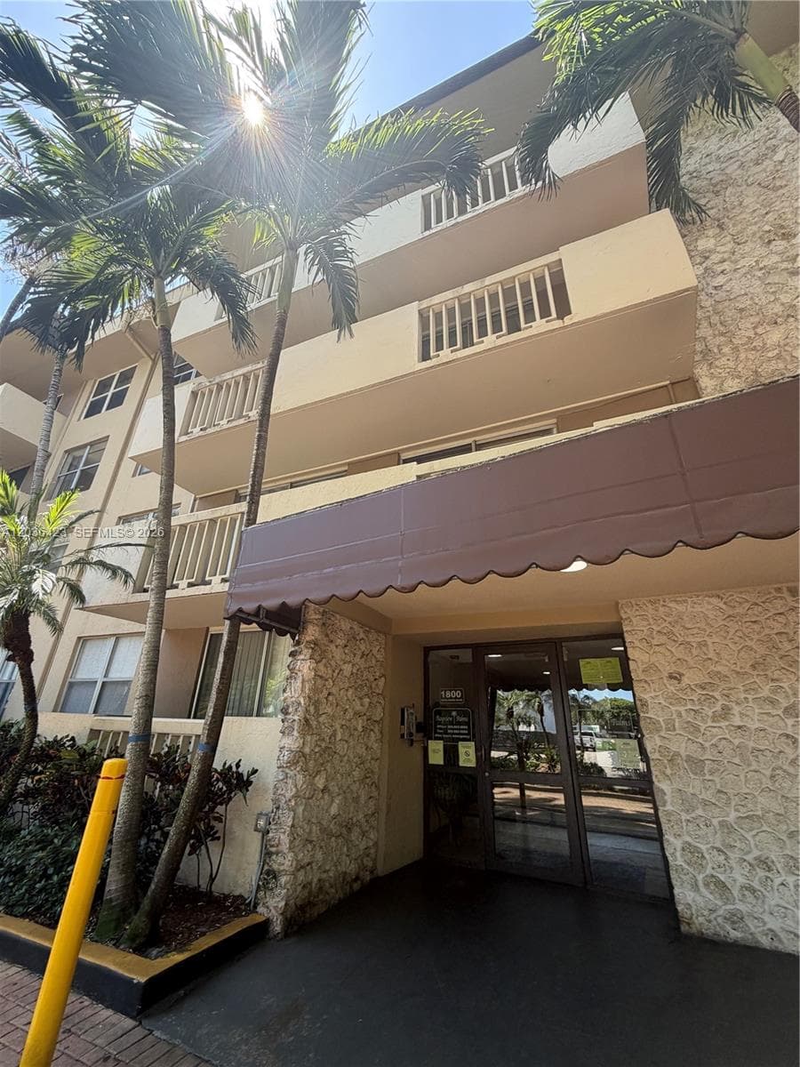 1800 Sans Souci Blvd # 239, North Miami, FL 33181 — zdjęcie 2