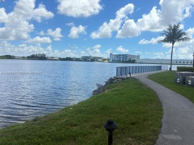 15545 N Miami Lakeway N # 303, Miami Lakes, FL 33014 — zdjęcie 3