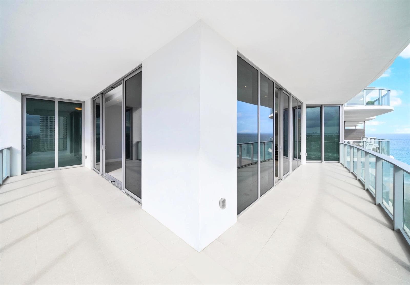 3100 N Ocean Drive # H-1708, Singer Island, FL 33404 — zdjęcie 2