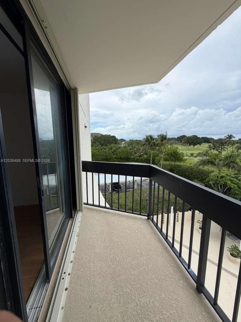 2400 Presidential Way # 403, West Palm Beach, FL 33401 — zdjęcie 3