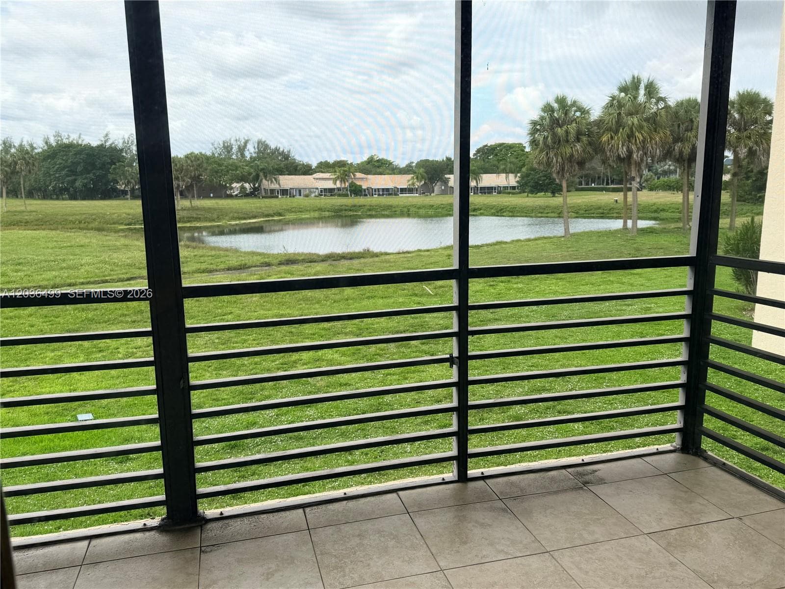 3241 Holiday Springs Blvd # 204, Margate, FL 33063 — zdjęcie 2